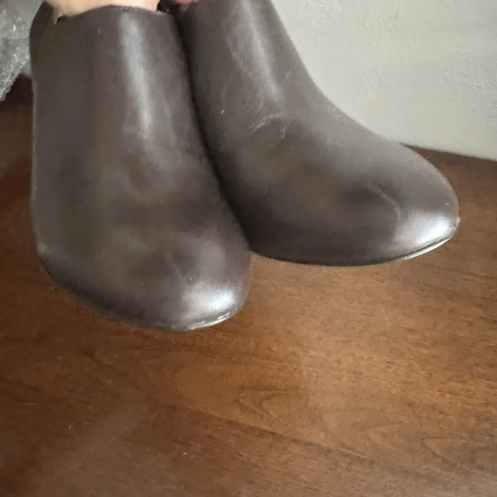 Coach Brown Leather Heels Side Zip Ankle Booties Sz 8.5 B